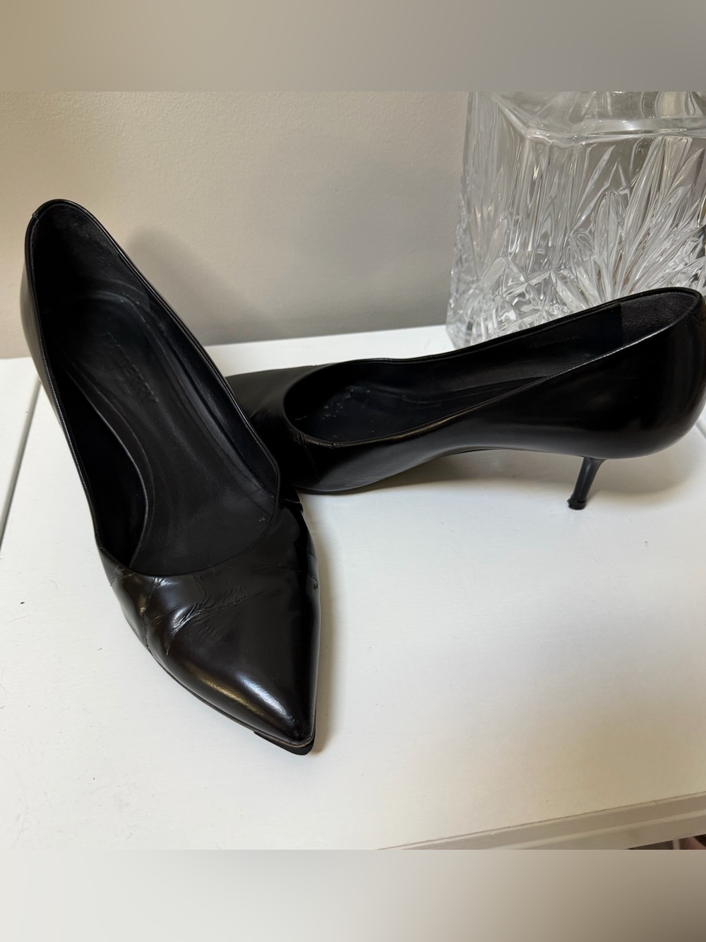Burberry black leather kitten heels pumps closed pointed toe 36 made in Italy